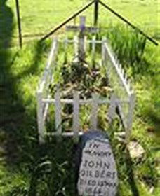 Johnny Gilberts Grave - Accommodation Directory 0