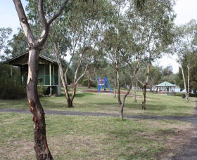 Lake Inverell Reserve - Accommodation Directory 1