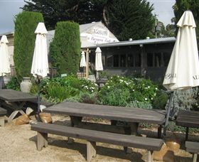 T'Gallant Winemakers - Accommodation Directory 1