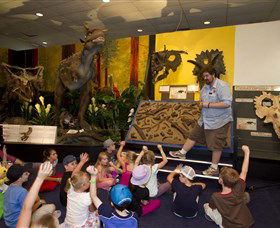 National Dinosaur Museum - Accommodation Directory 1