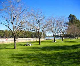 Lock 10 And Weir - Accommodation Directory 0