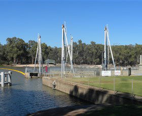 Lock 10 And Weir - Accommodation Directory 3