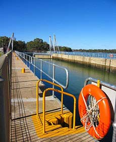 Lock 10 And Weir - Accommodation Directory 1