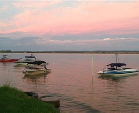 Lake Wyangan ACT Accommodation Directory