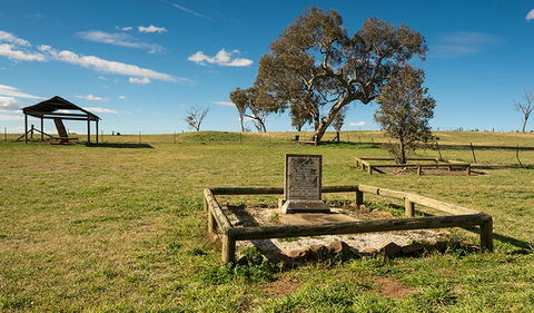 Yuranighs Aboriginal Grave Historic Site - Accommodation Directory 1