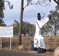 The Henty Man - Accommodation Directory