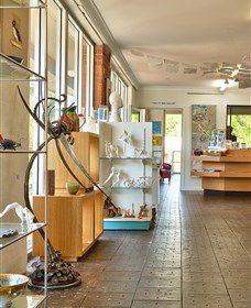 GIGS - Gateway Island Gallery And Studios - Accommodation Directory 0