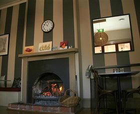 Gerry's @ The Commercial Hotel - Accommodation Directory 2