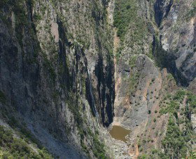 Wollomombi Falls - Accommodation Directory 2