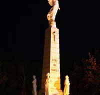 Cenotaph and Memorial Gates - Accommodation Directory