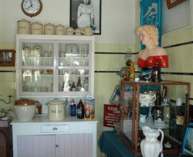 Old Codgers Antiques - Accommodation Directory 2