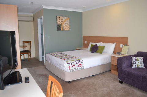 Ibis Styles Orange - Accommodation Directory 1