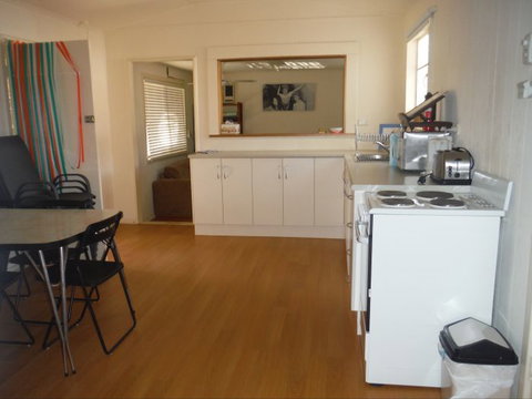 Aljaka - Accommodation Directory 3