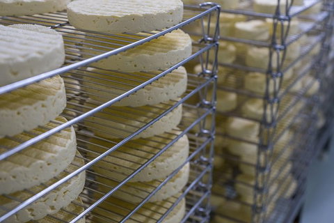 A Sommelier Guided Tour: Thursday Afternoon Wine Gin Cheese & Cocktails - Accommodation Directory 14