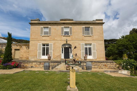 A Sommelier Guided Tour: Thursday Afternoon Wine Gin Cheese & Cocktails - Accommodation Directory 16