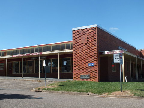 Stewarts Visitor Information And Gallery - Accommodation Directory 1