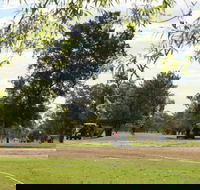 Warren Golf Club - Accommodation Directory