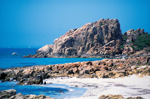 Castle Bay - Accommodation Directory 2