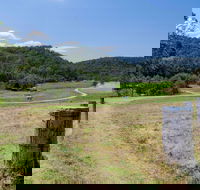 Howes Trail - Accommodation Directory