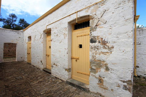 Police Lockup And Stables - Accommodation Directory 0