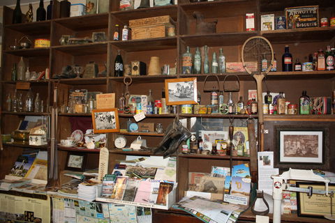 Tuena Panning For Gold - Accommodation Directory 1