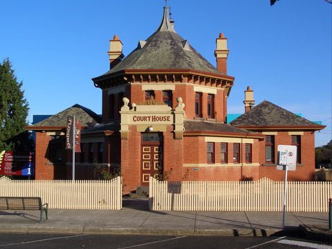 Yarram Courthouse Gallery - Accommodation Directory 0