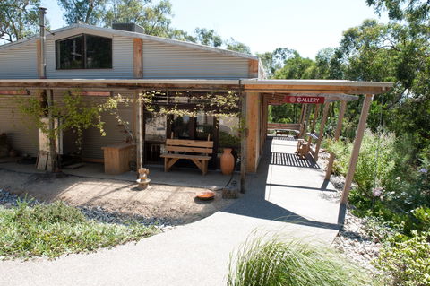 Marion Rosetzky Gallery - Accommodation Directory 0