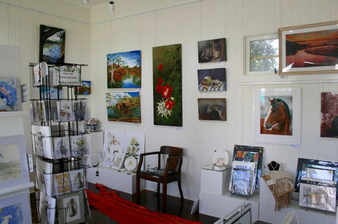 Old SchoolHouse Gallery - Accommodation Directory 2