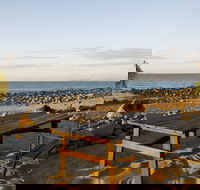 Dolphin Heads - Accommodation Directory