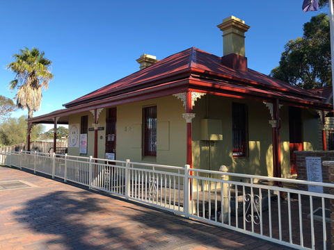 Dredge's Cottage - Accommodation Directory 1