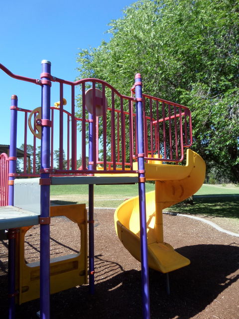 Fadden Pines Playground - Accommodation Directory 2