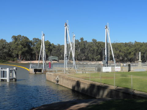 Lock 10 And Weir - Accommodation Directory 0