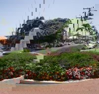 Yeppoon War Memorial - Accommodation Directory