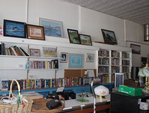 Holbrook Anglican Op-shop - Accommodation Directory 1