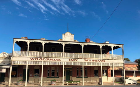 Holbrook - Accommodation Directory 0