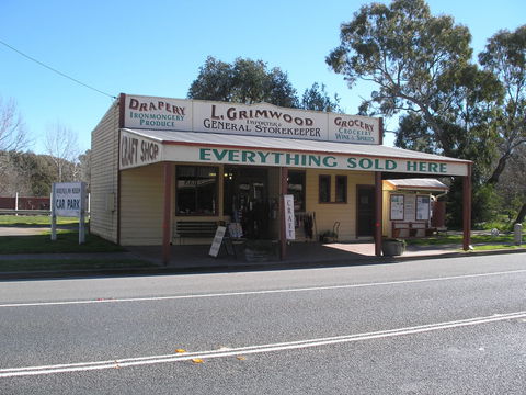 Holbrook - Accommodation Directory 1
