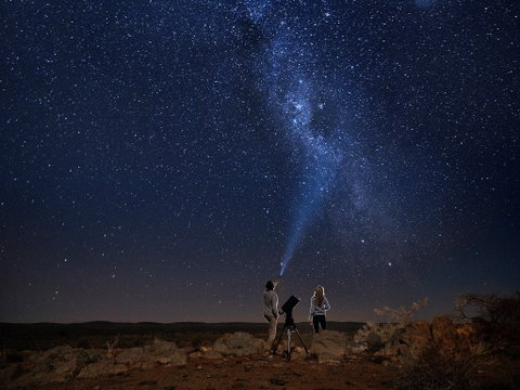 Outback Astronomy - Accommodation Directory 1