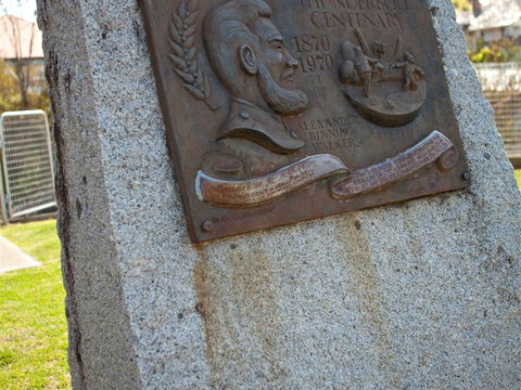 Thunderbolt's Statue And Constable Walker Memorial - Accommodation Directory 1