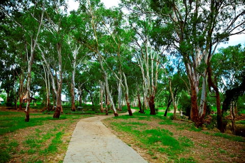 Adungadoo Pathway - Accommodation Directory 0