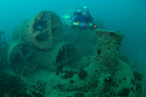 Cochrane Artificial Reef Dive Site - Accommodation Directory 1