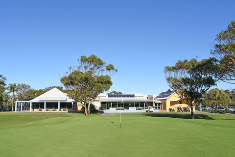 Hawks Nest Golf Club - Accommodation Directory 0