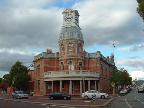 Midland Town Hall - Accommodation Directory 0