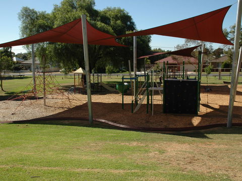Rutherglen Apex Park - Accommodation Directory 1