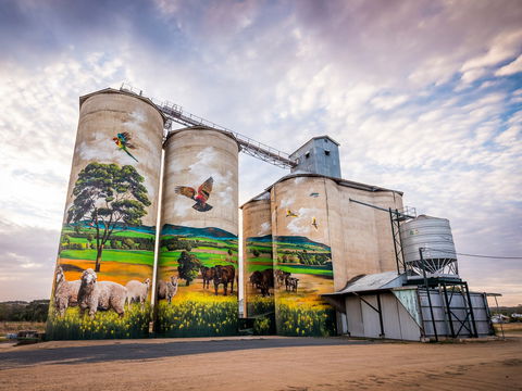 Grenfell Commodities Silos - Accommodation Directory 0