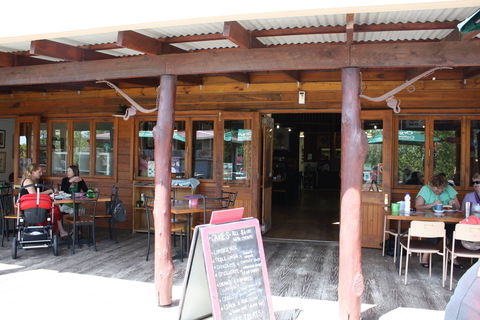 Oaklands Barn - Accommodation Directory 1