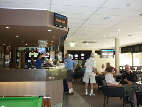 Queanbeyan Golf Club - Accommodation Directory 1