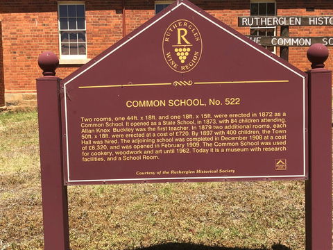 Rutherglen Common School Museum - Accommodation Directory 1