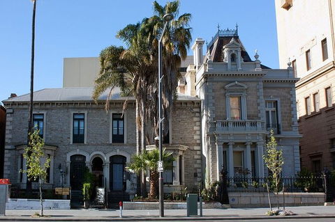 Adelaide Airport Transfers : Airport ADL To Adelaide City In Luxury Car - Accommodation Directory 4