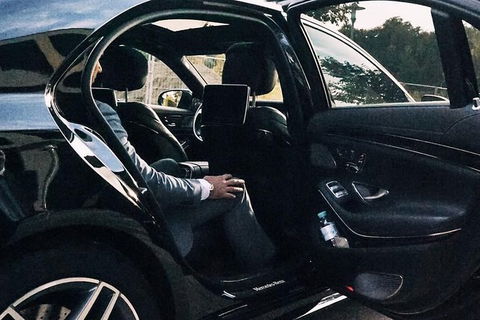 Departure Private Transfers: Adelaide To Adelaide Airport ADL In Business Car - Accommodation Directory 4