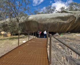 Mulka's Cave - Accommodation Directory 0